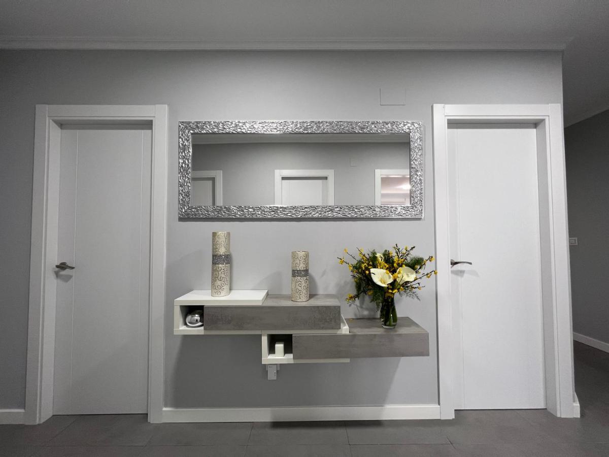 Apartamentos Maria De Lucia-Piso 2º Arou ภายนอก รูปภาพ