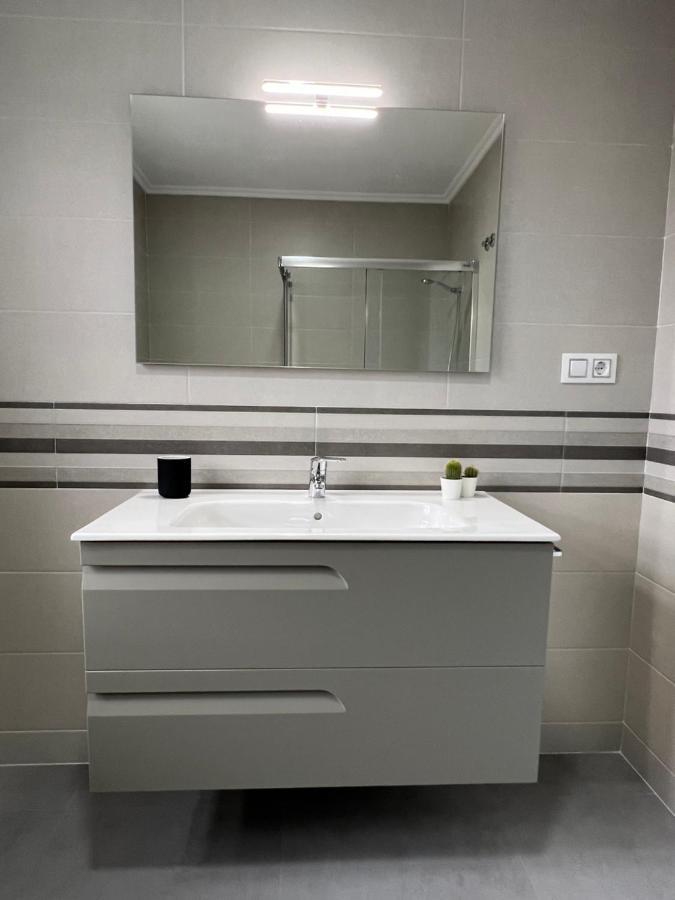 Apartamentos Maria De Lucia-Piso 2º Arou ภายนอก รูปภาพ