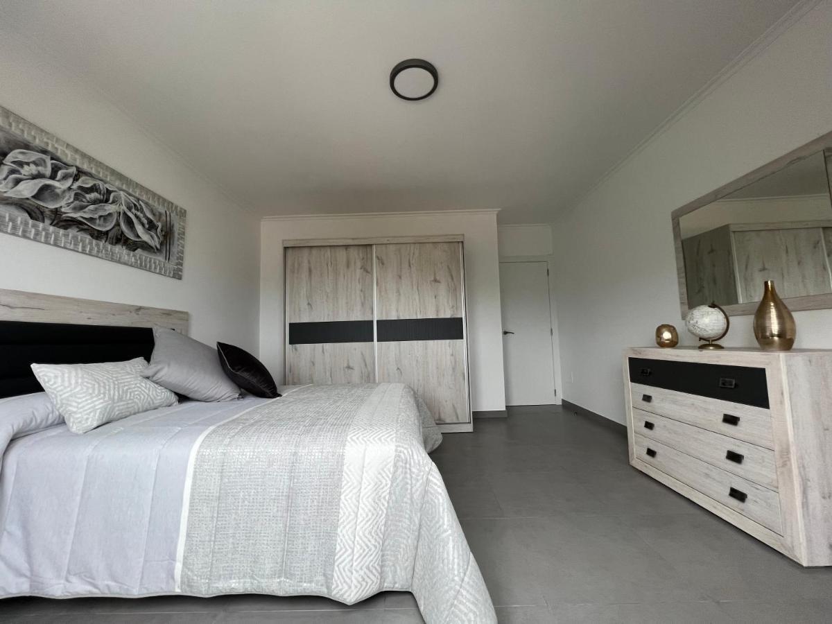 Apartamentos Maria De Lucia-Piso 2º Arou ภายนอก รูปภาพ